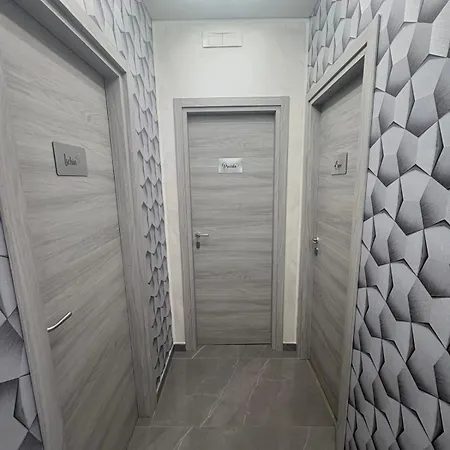 Roomrentalatfiumicinoairport Penzion 3*